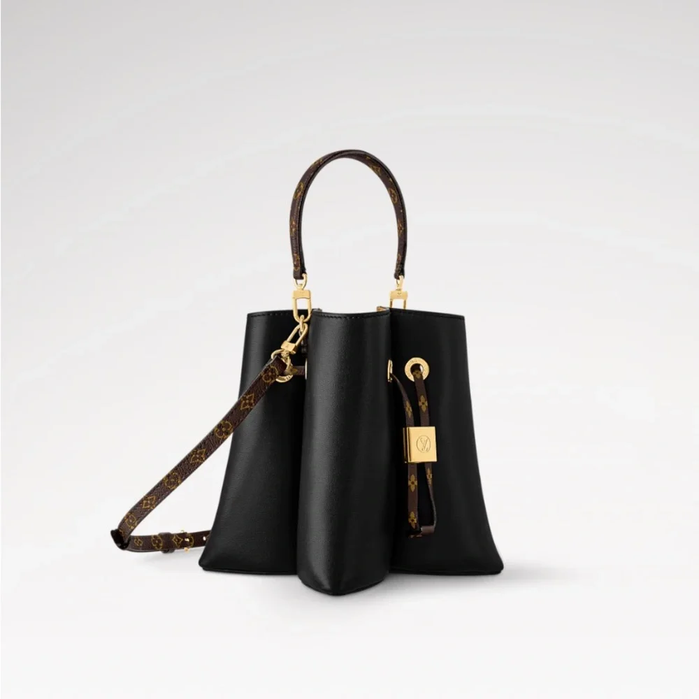 Louis Vuitton Bloom PM Bucket Bag